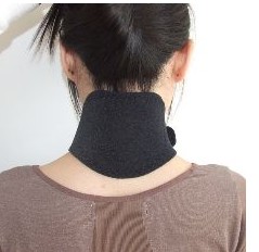 自發(fā)熱保健護(hù)頸 